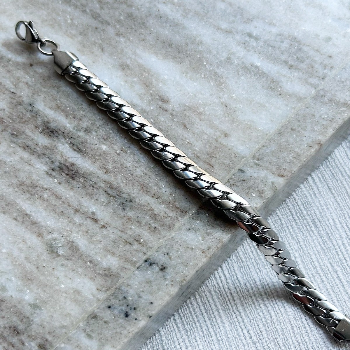 CLASSY SILVER BRACELET