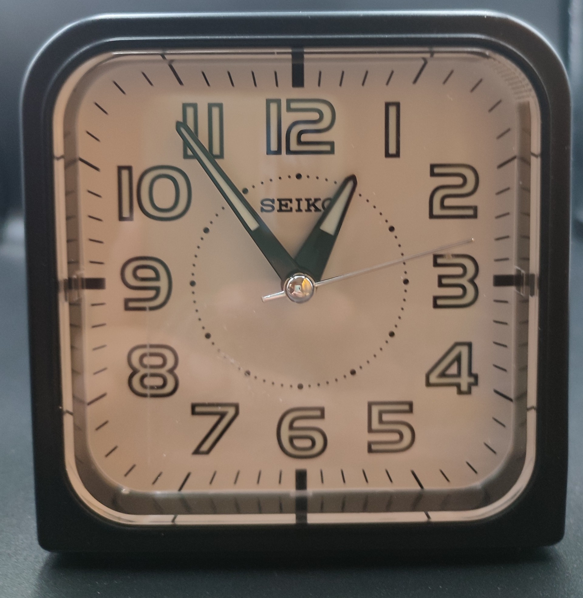 ΞΥΠΝ.SEIKO ΜΑΥΡΟ