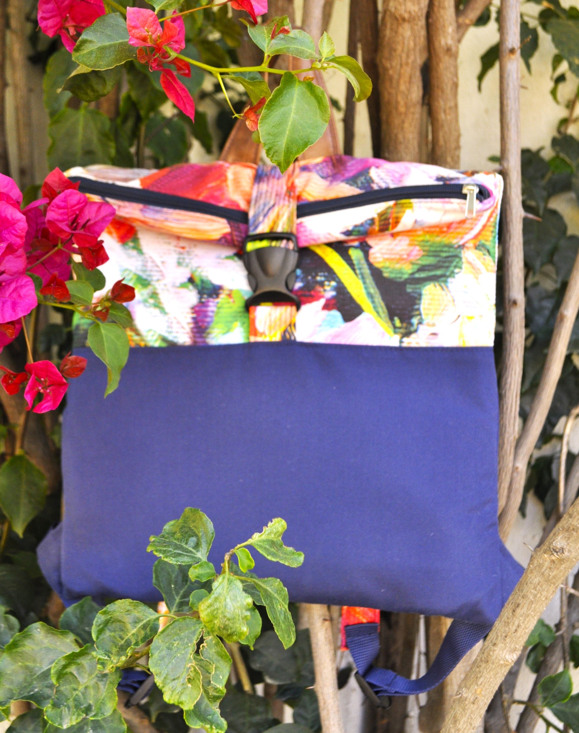 Slim medium backpack flower blue 01