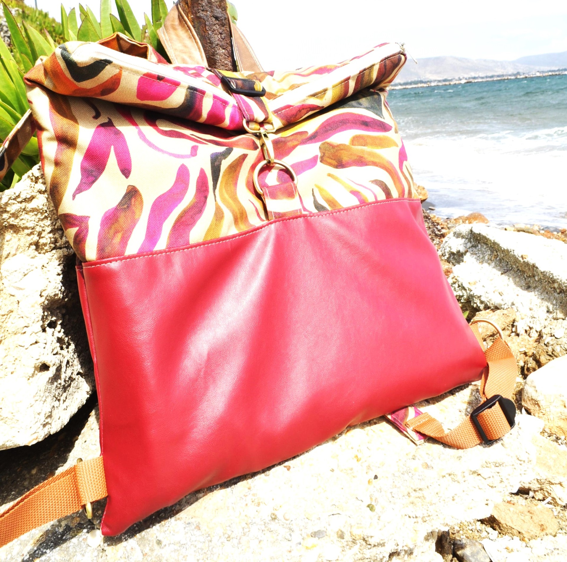 Slim medium backpack pink waves 01