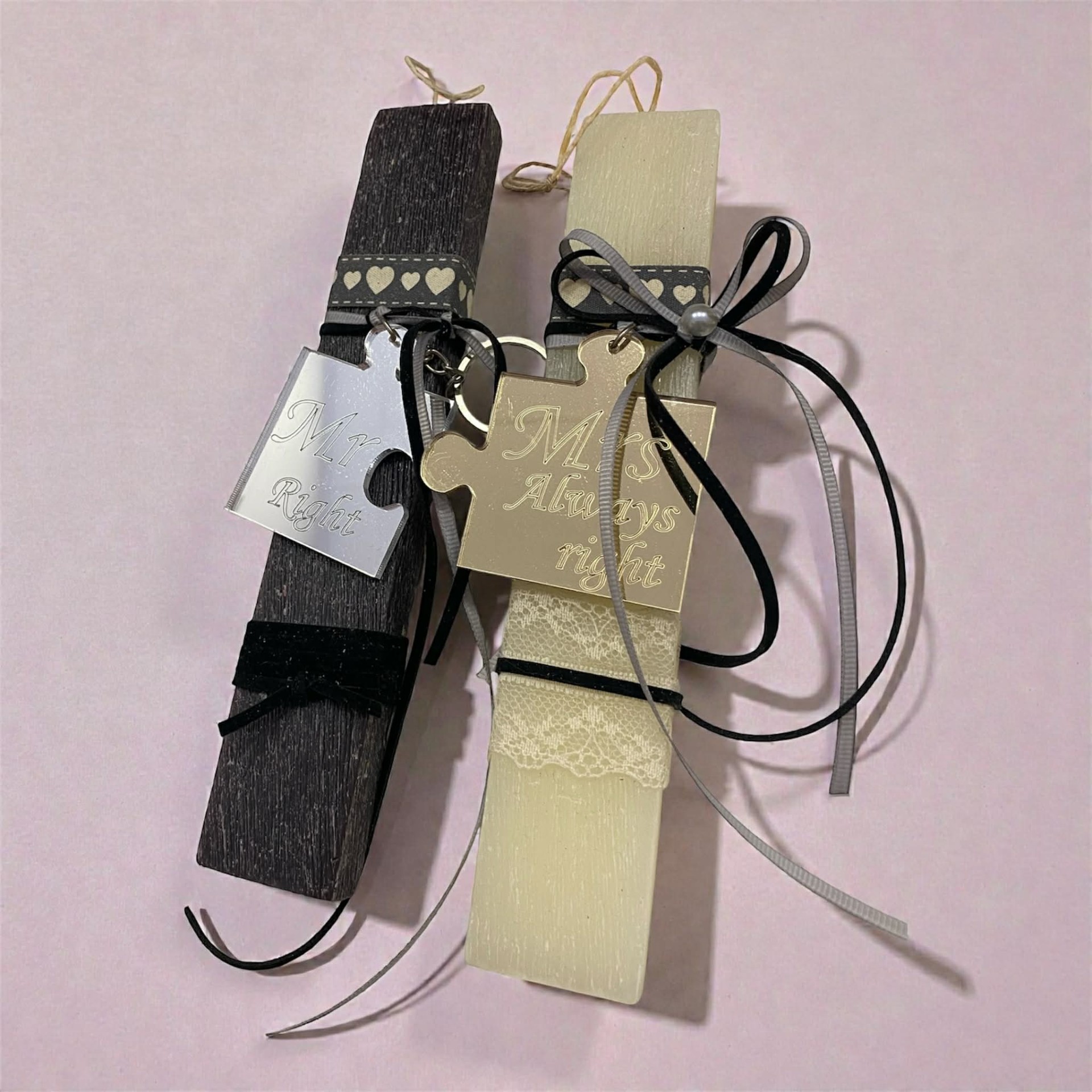Σετ Λαμπάδες Ζευγαριού Mr Right – Mrs Always Right με Μπρελόκ