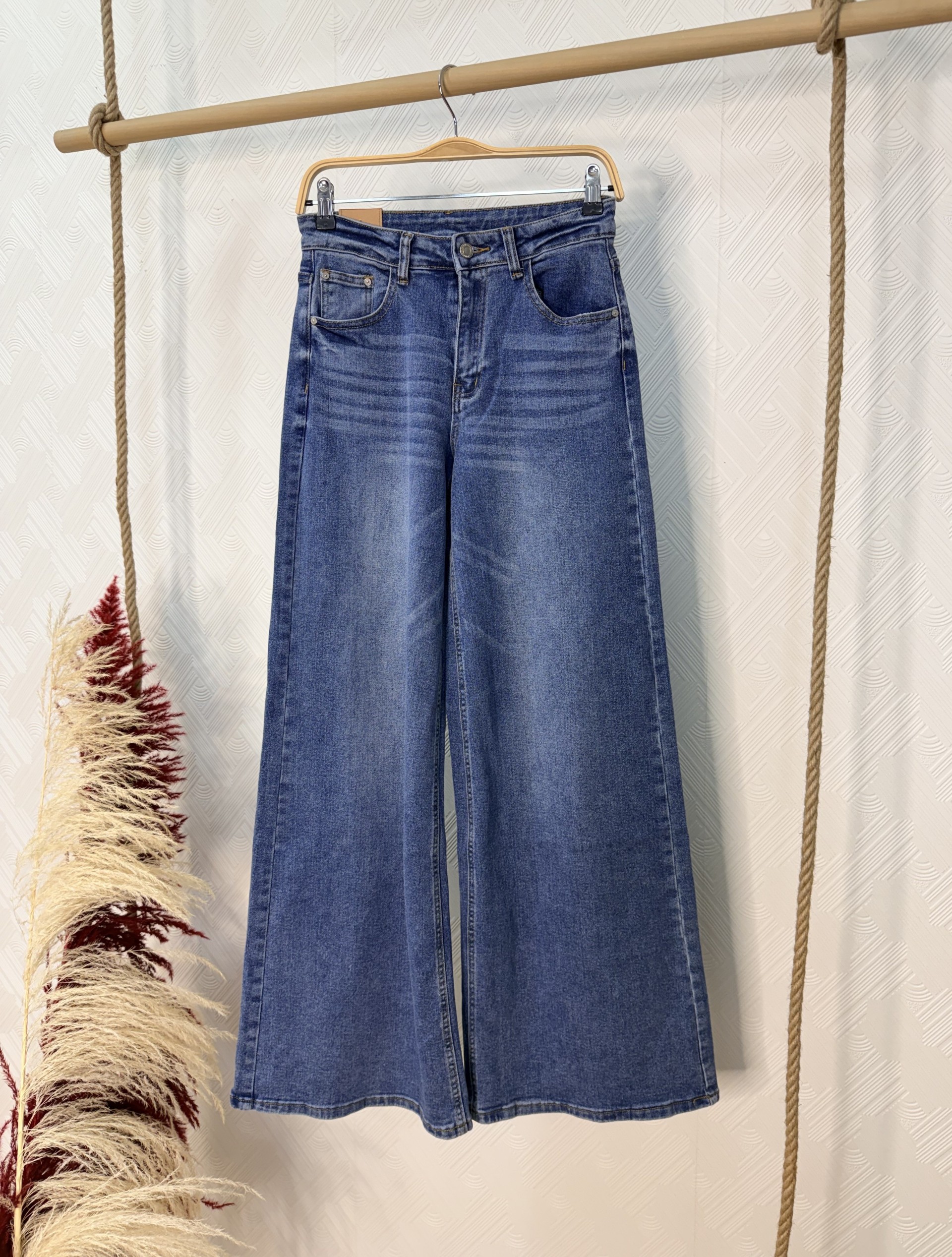 WIDE LEG JEAN-BLUE JEAN