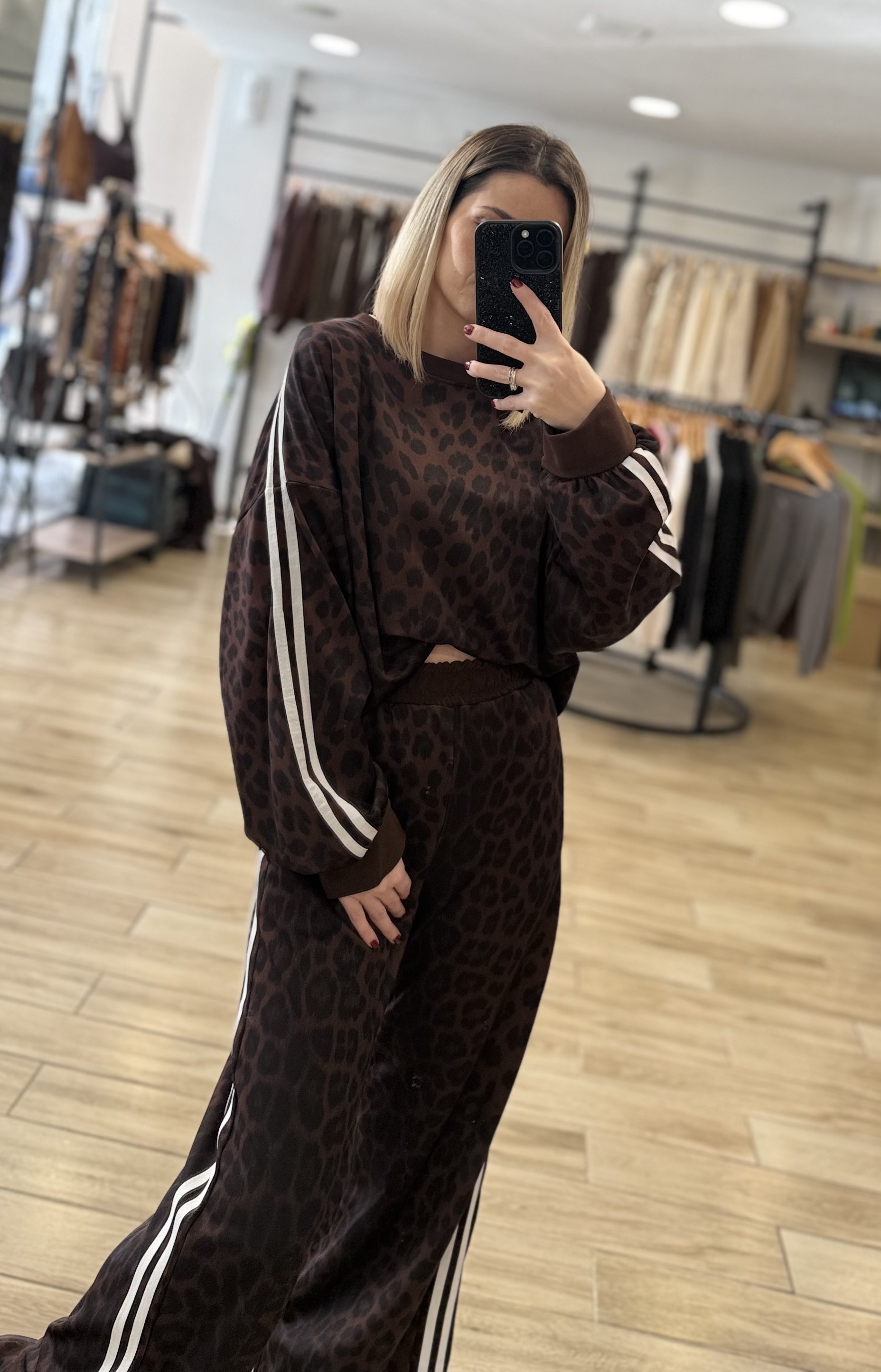 ΛΕΟΠΑΡ ΣΕΤ ΜΕ ΡΙΓΕΣ ΣΤΟ ΠΛΑΙ