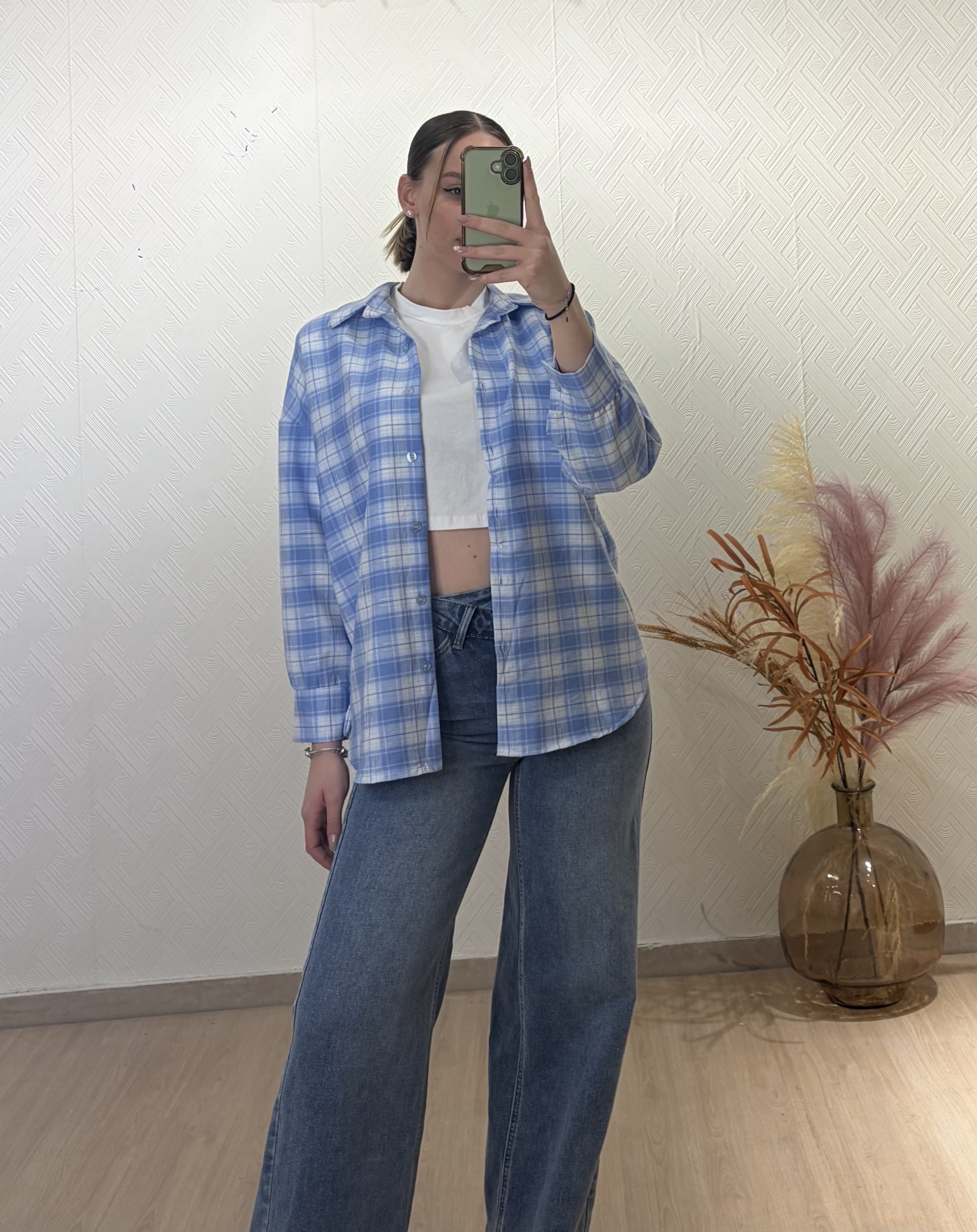 LINA ΠΟΥΚΑΜΙΣΟ ΚΑΡΟ