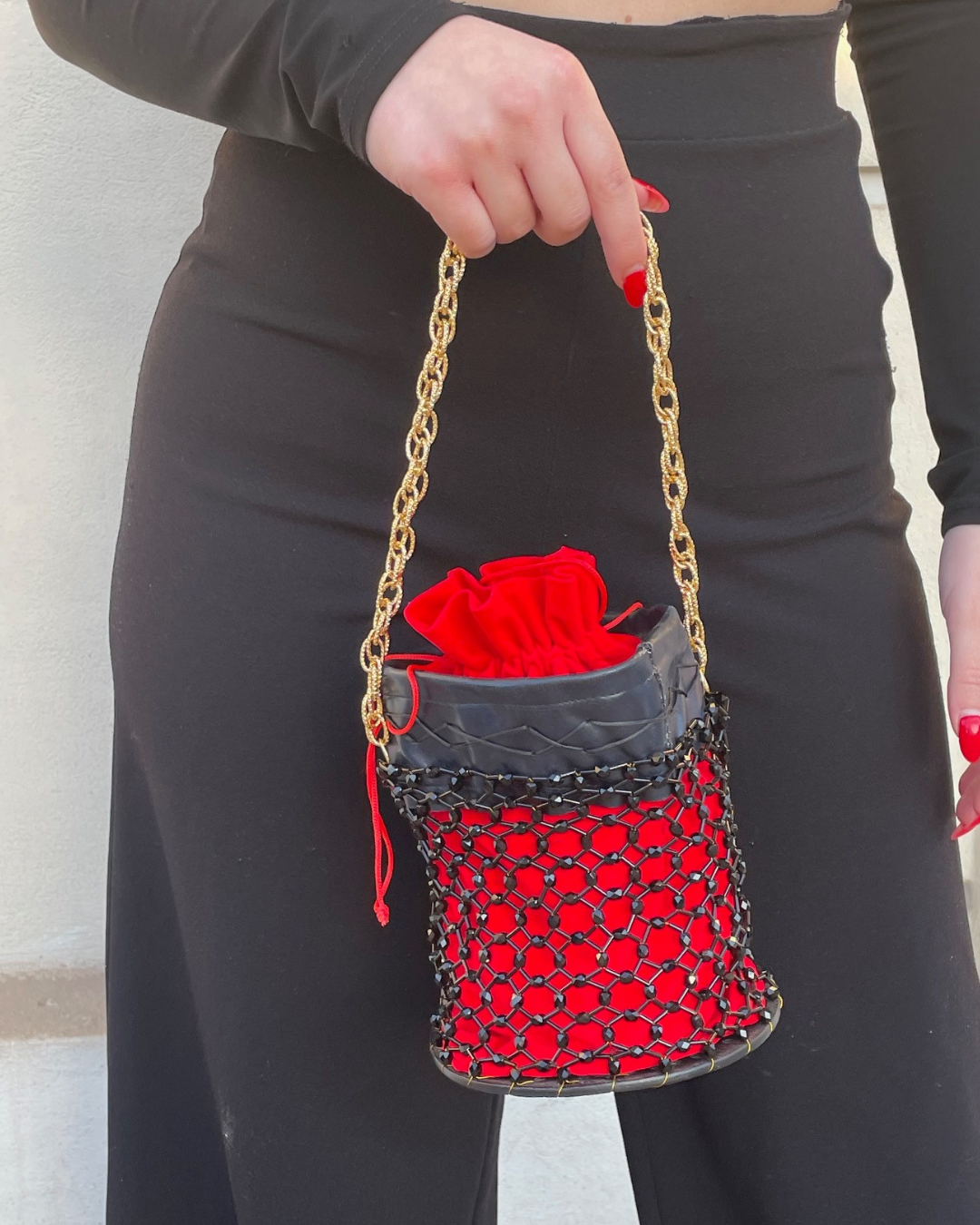 ΠΟΥΓΚΙ BLACK RED