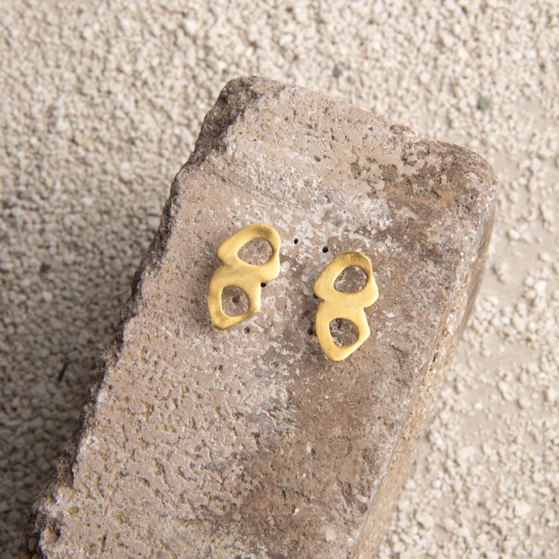 Infinity Earrings  - Νothing Βecomes Εverything || Stud Earrings - Gold Plated