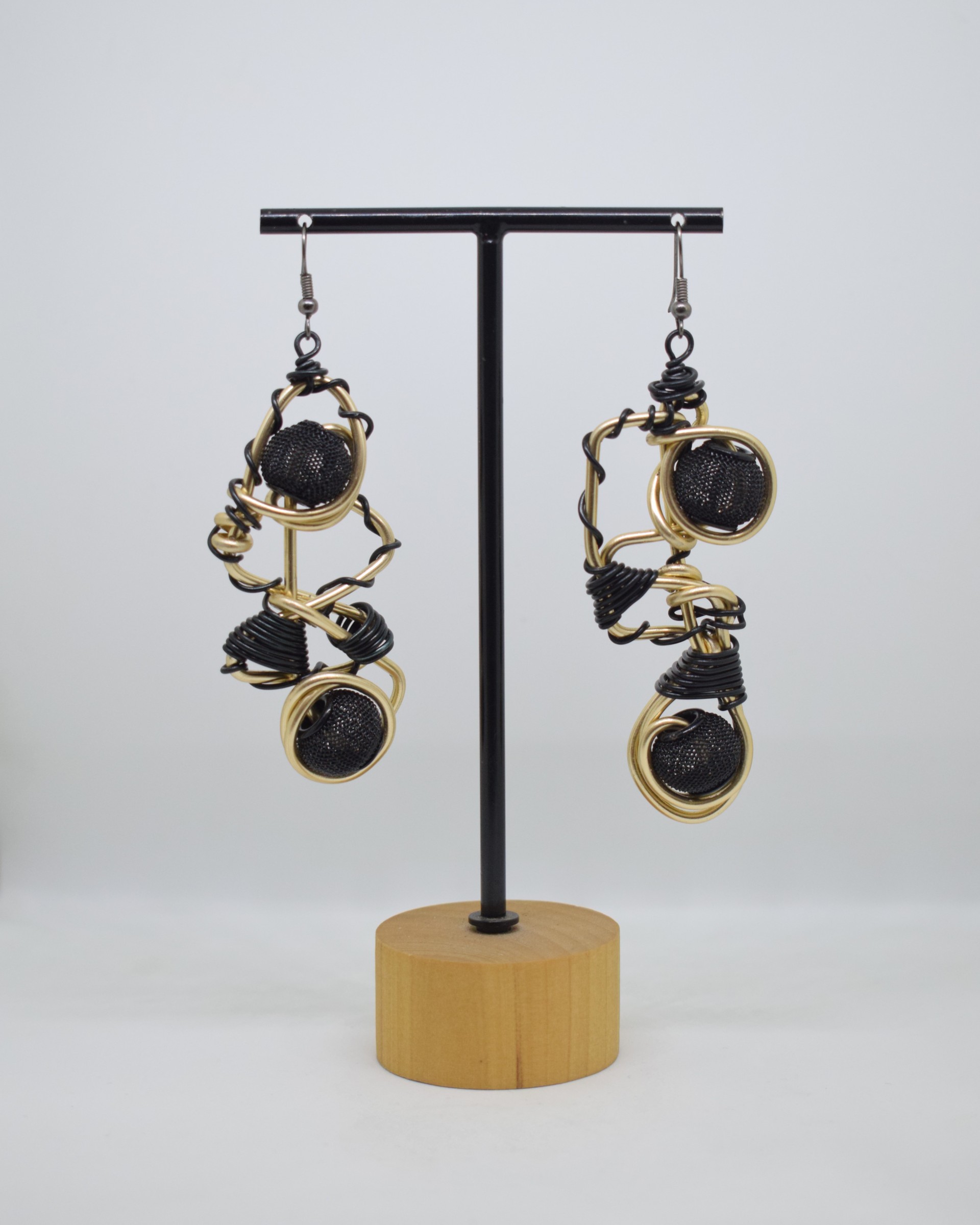 Σκουλαρίκια light gold - μαύρα με μαύρα στοιχεία αλουμινίου