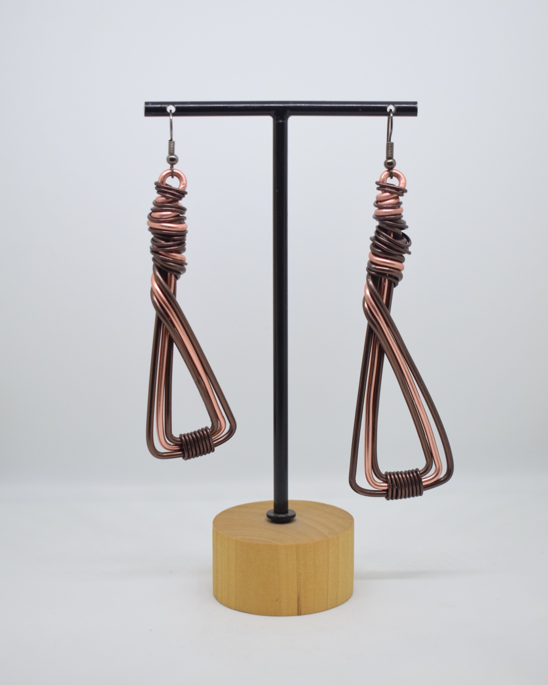 Σκουλαρίκια τρίγωνα καφέ - rose gold