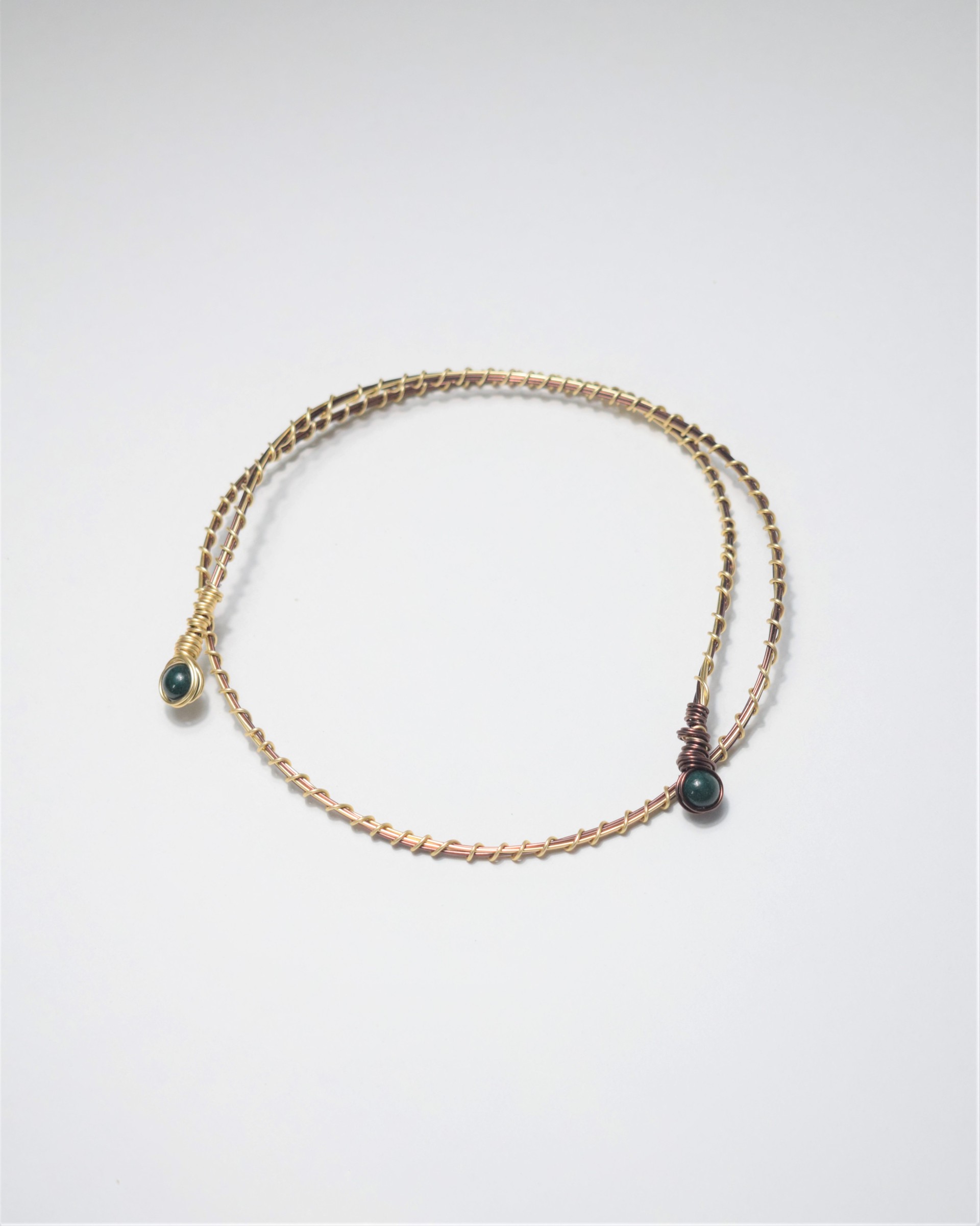 Κολιέ light gold - καφέ με πράσινους χαολίτες