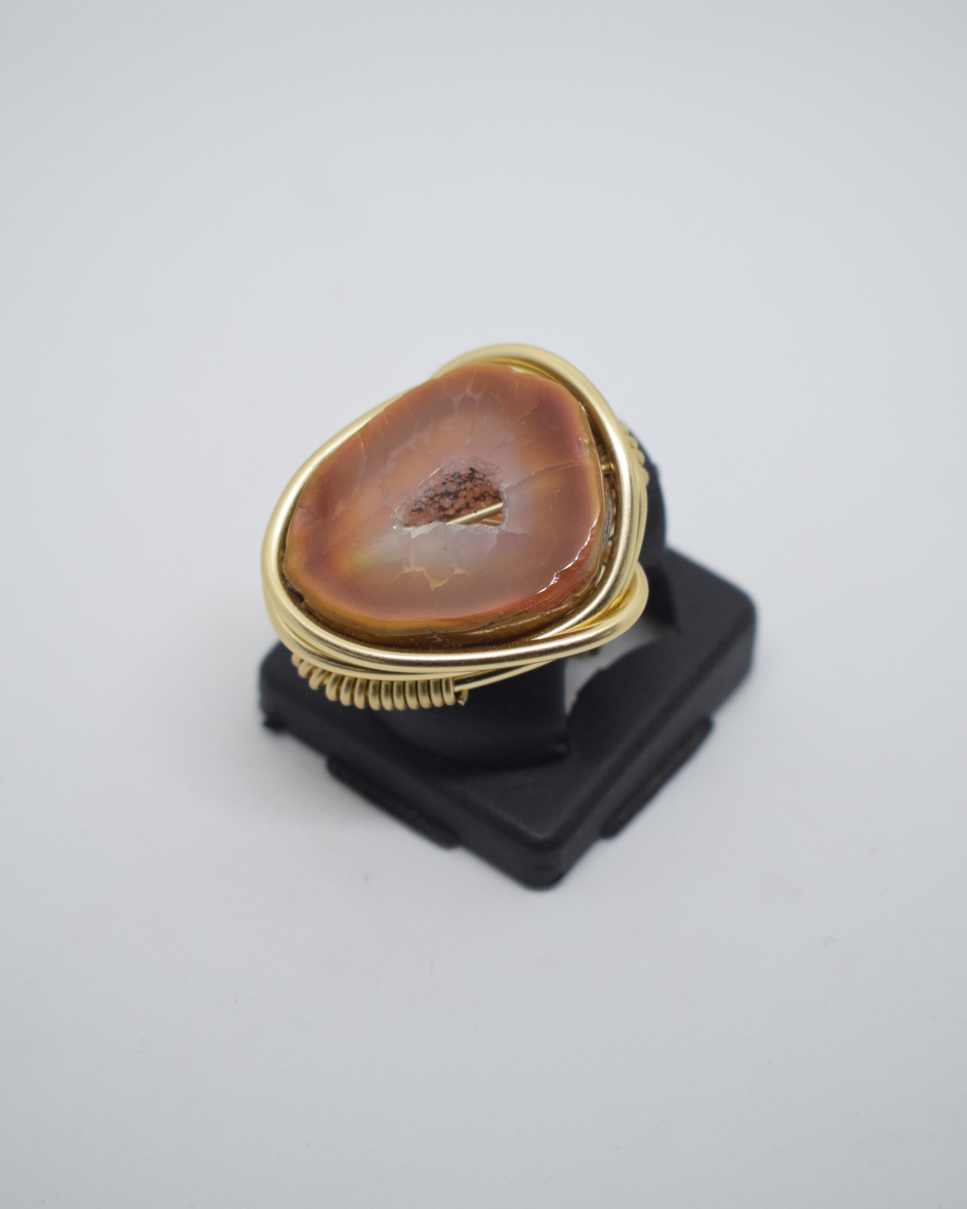 Δαχτυλίδι light gold με γυαλισμένο αχάτη