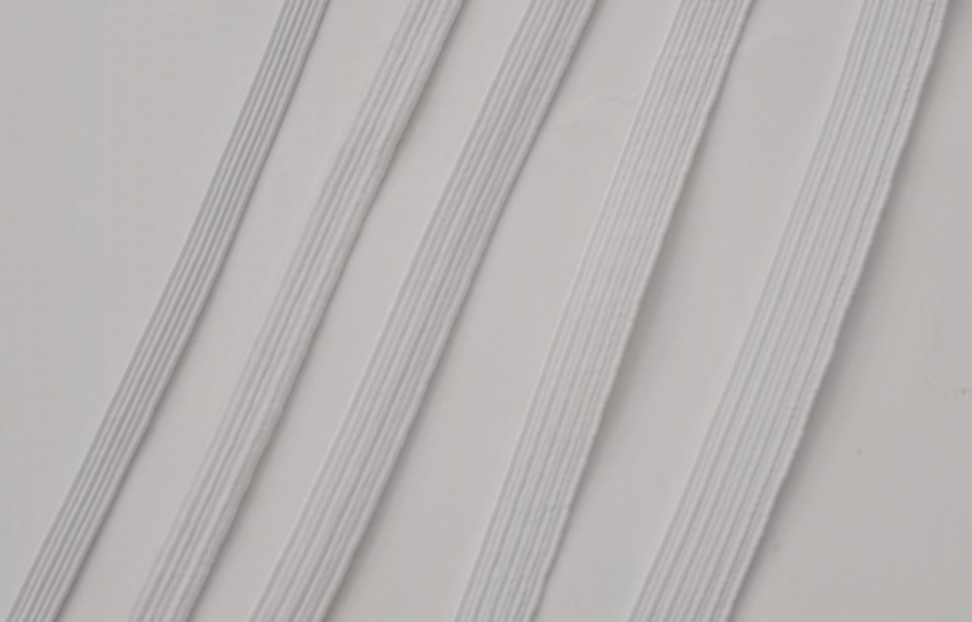 ΛΑΣΤΙΧΟ  ΠΛΑΚΕ ΣΚΛΗΡΟ ΑΠΟ 0,4 ΧΙΛ- 1 ΕΚ. ΛΕΥΚΟ