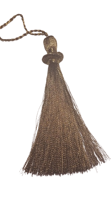 ΦΟΥΝΤΑ ΣΕ ΣΚΟΥΡΟ ΧΡΥΣΌ