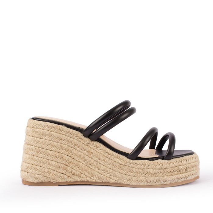 Armathia black
