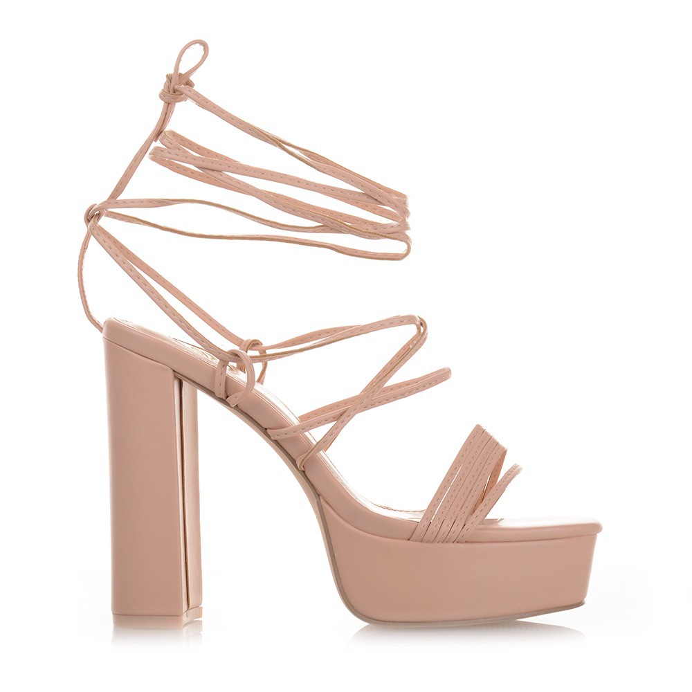 Lace up πέδιλα σε nude χρώμα με φιάπα Famous