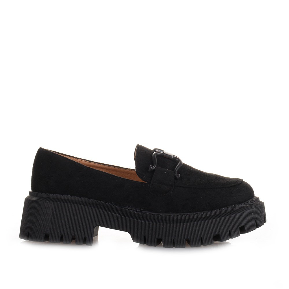 Γυναικεία loafers σε μαύρο χρώμα  Famous