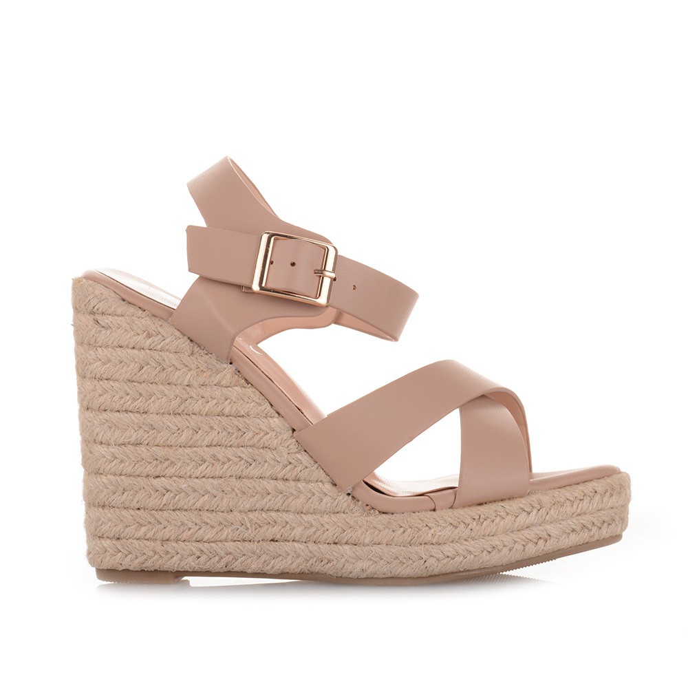 Γυναικείες πλατφόρμες σε χακί χρώμα Famous