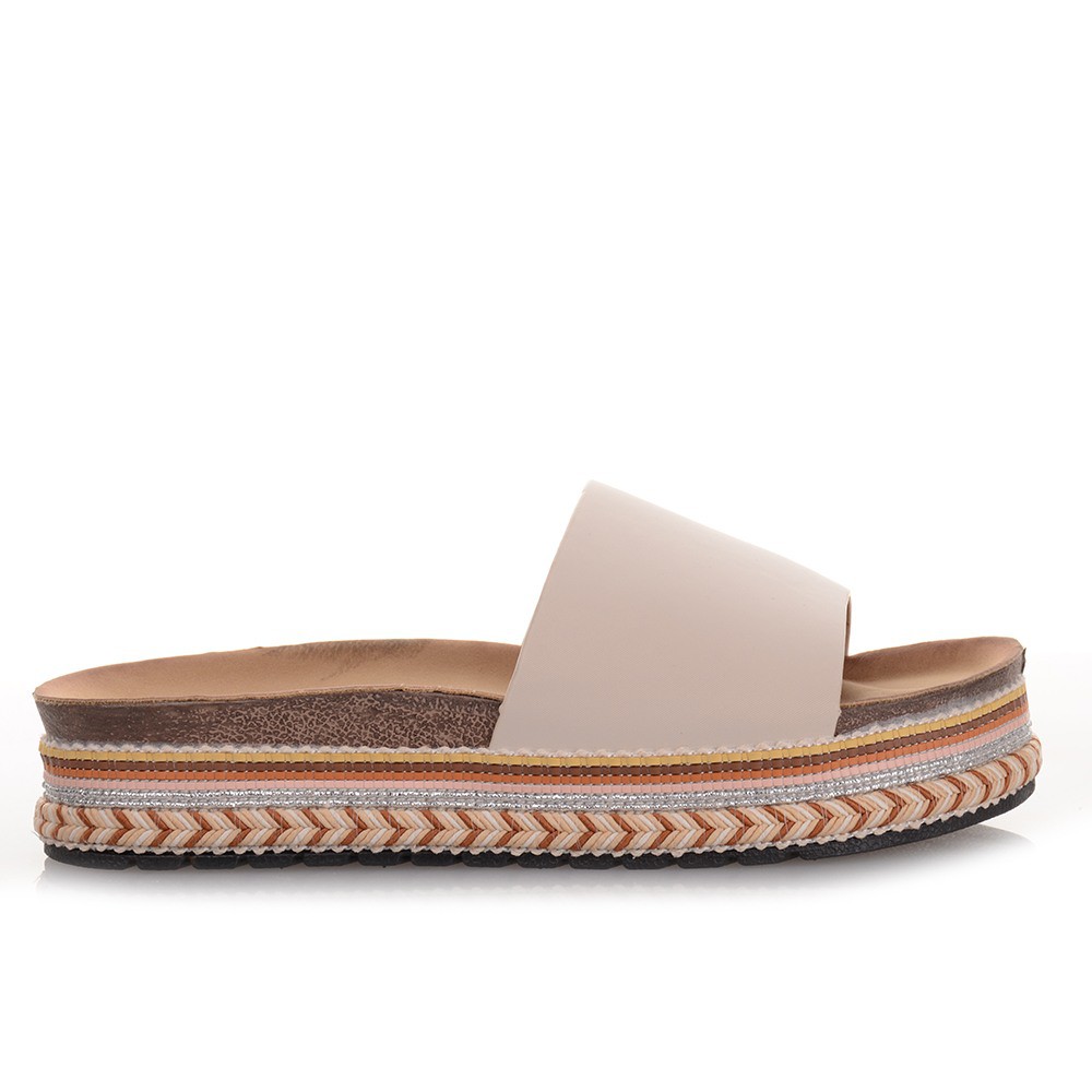 Flatforms σε μπεζ χρώμα Famous
