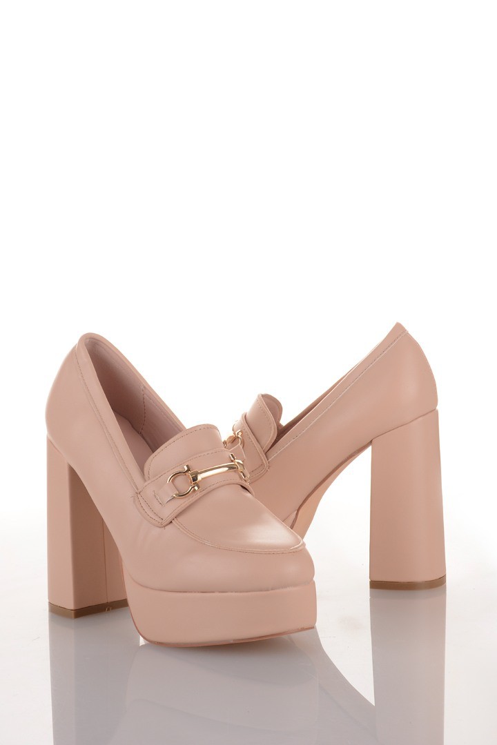 Γυναικείες γόβες mules σε μπεζ χρώμα Famous