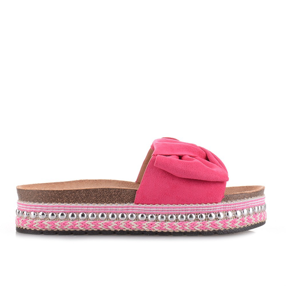 Γυναικείες φούξια flatforms με κέντημα στην σόλα Famous