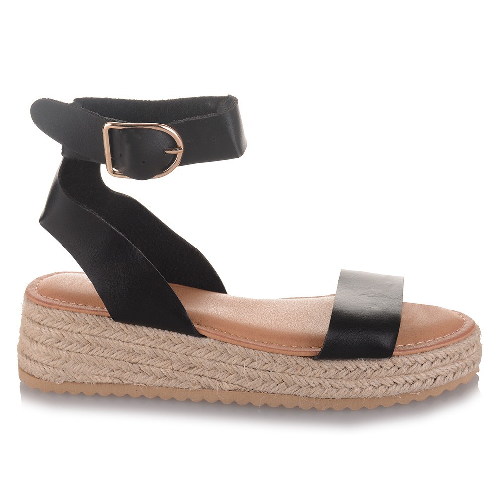 Γυναικεία flatforms σε μαύρο χρώμα με φάσα Famous