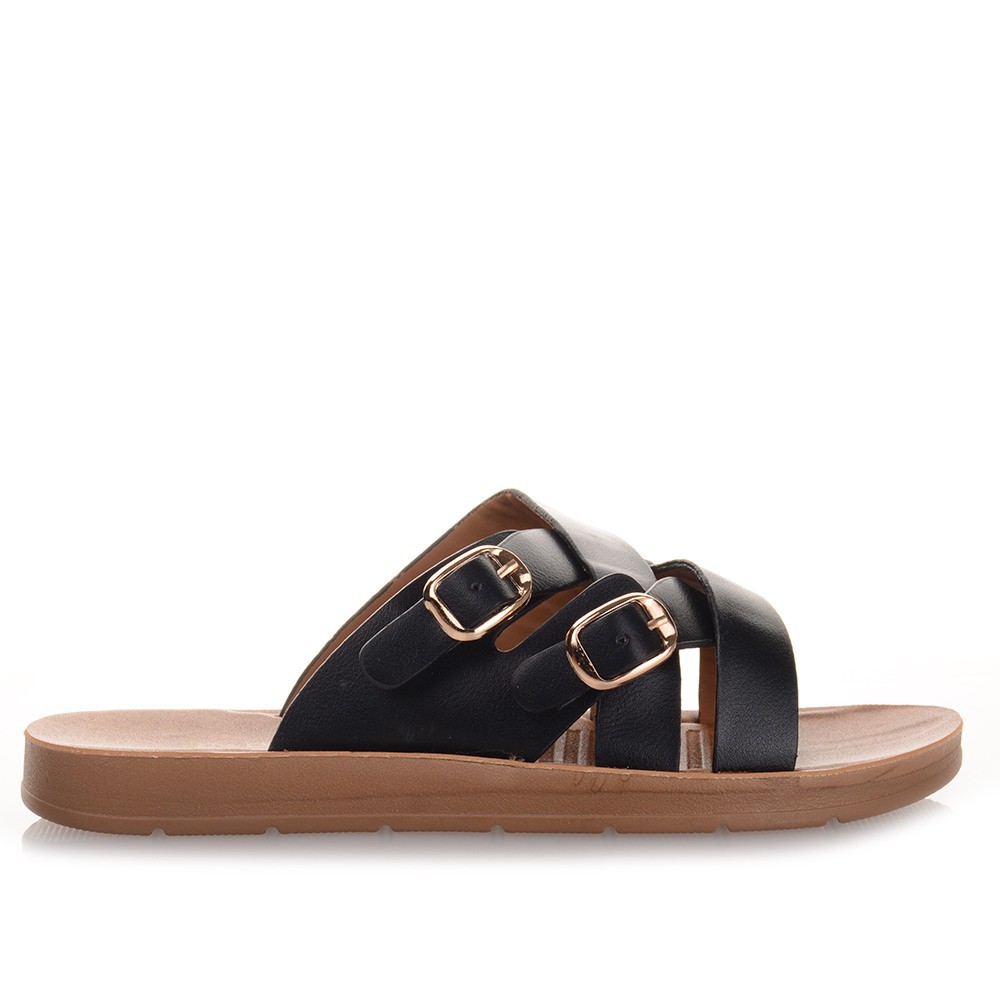 Γυναικεία σανδάλια σε μαύρο χρώμα Famous