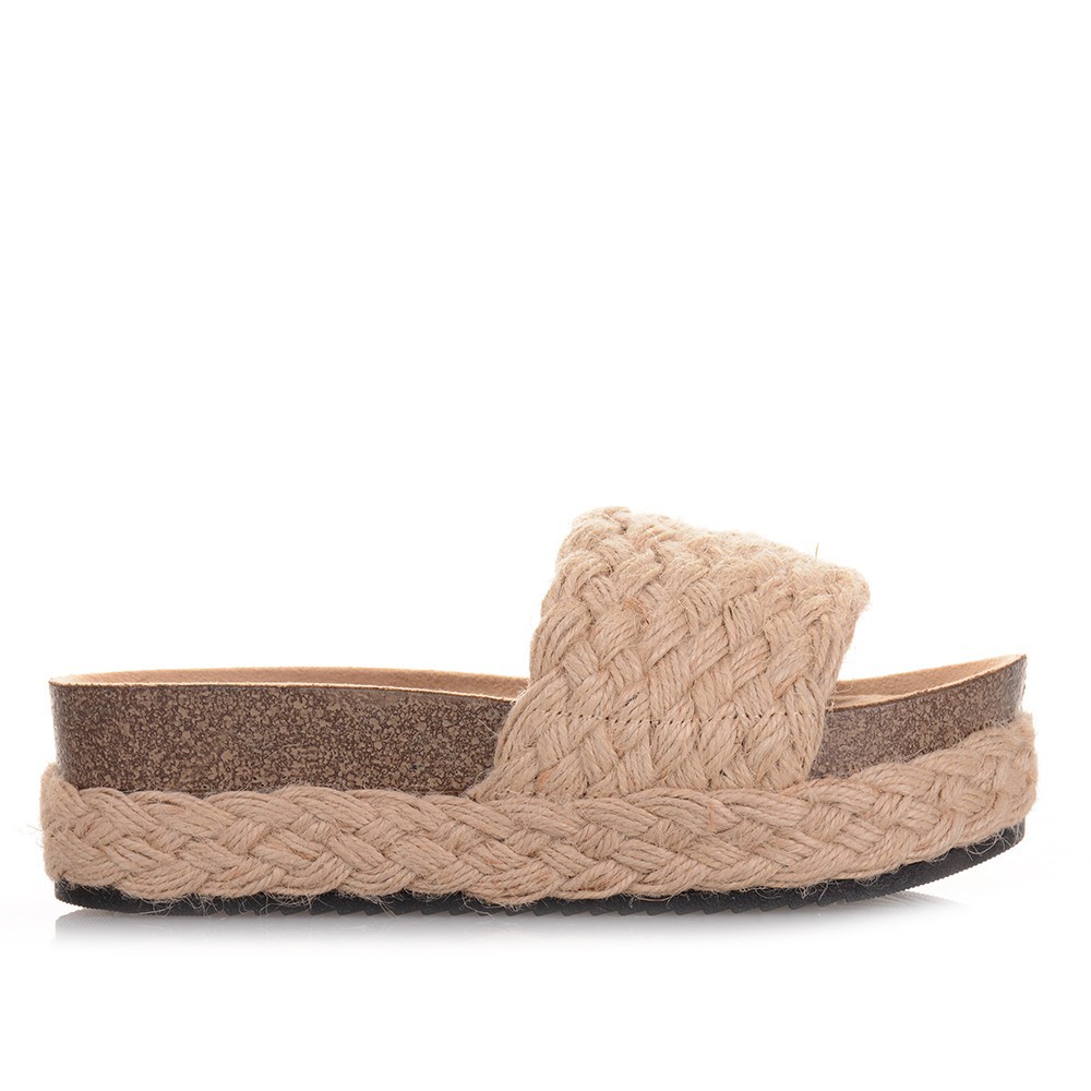Flatforms σε μπεζ χρώμα με με φάσα σχοινί Famous