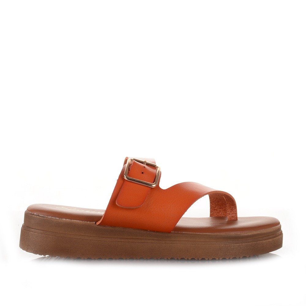 Flatforms σε πορτοκαλί χρώμα με λουράκια Famous