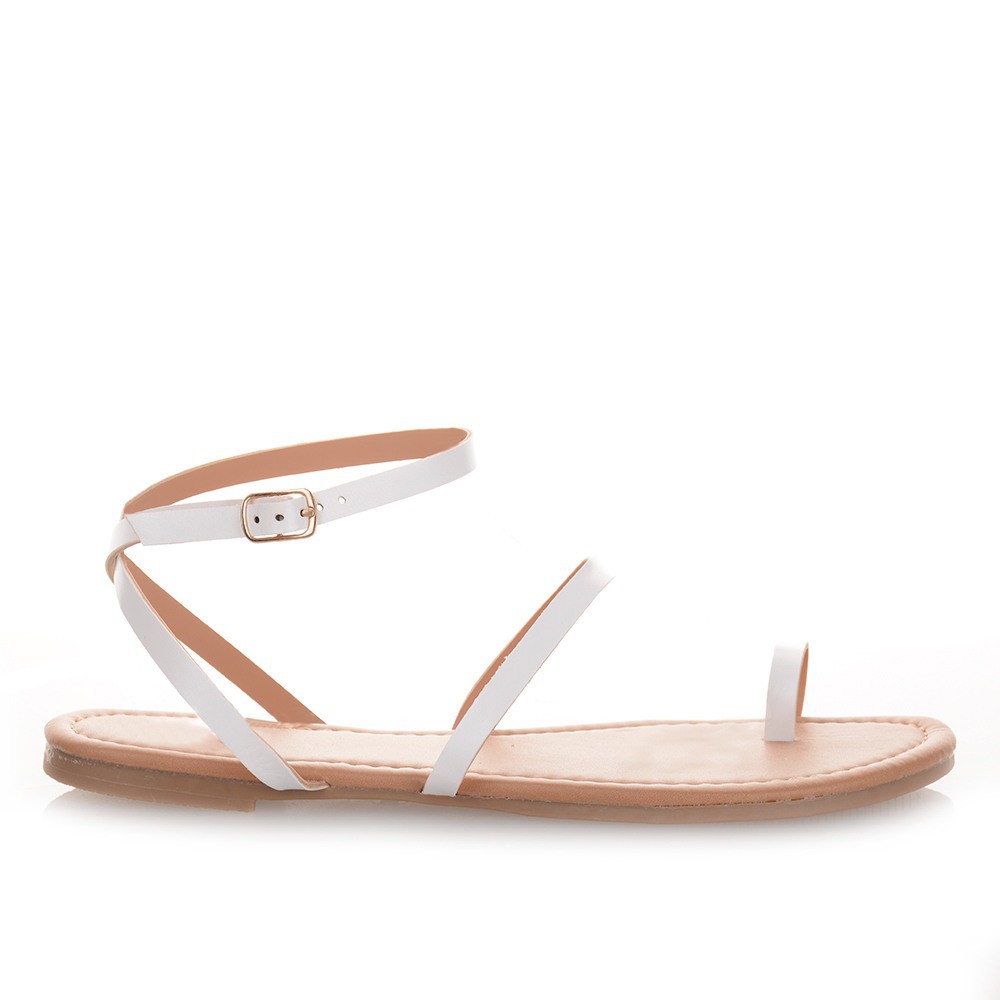 Γυναικεία λευκά σανδάλια με λουράκια και toe ring Famous