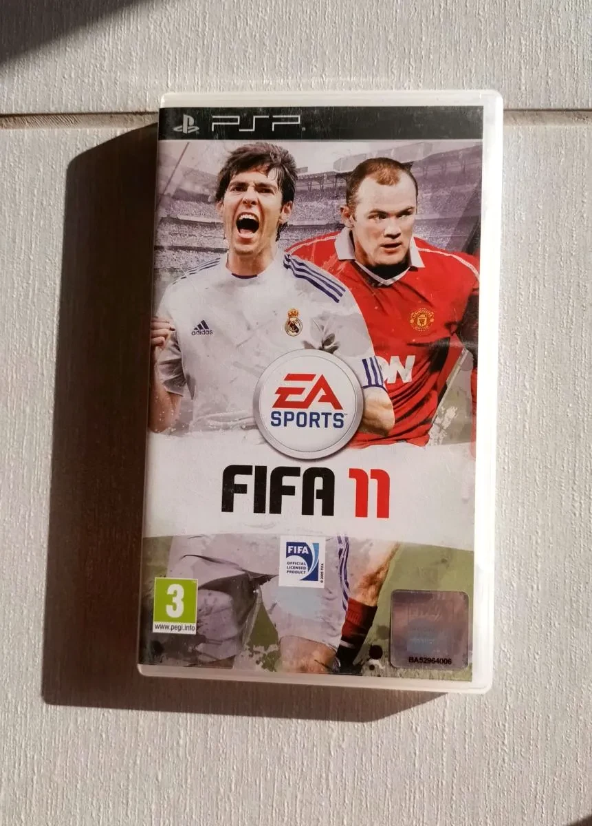 FIFA 11 - PSP (USED).