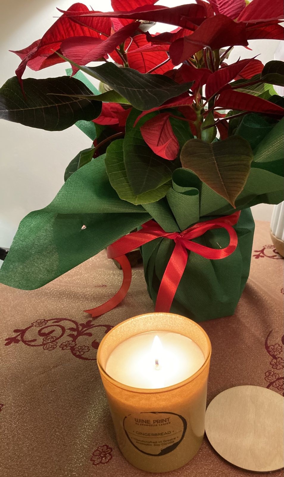 Gingerbread gold ceramic cup