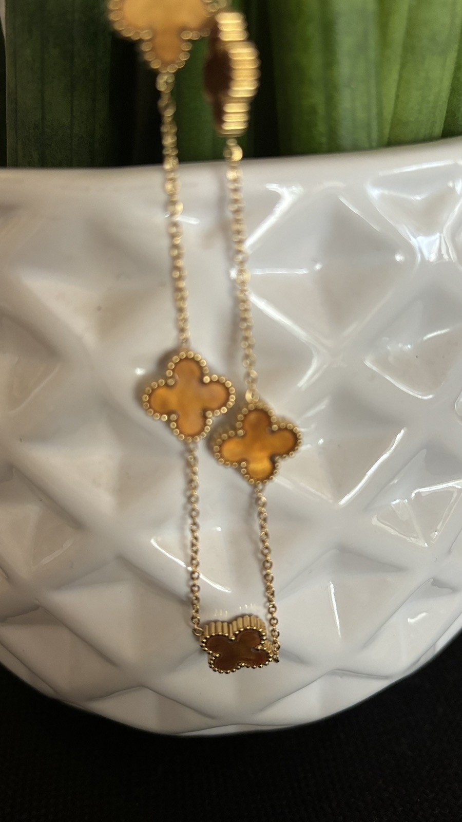 Chain brown