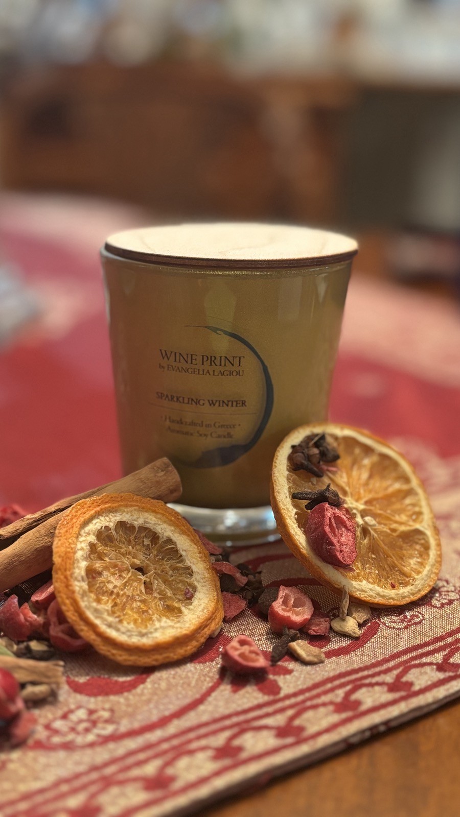 Sparkling winter gold ceramic cup