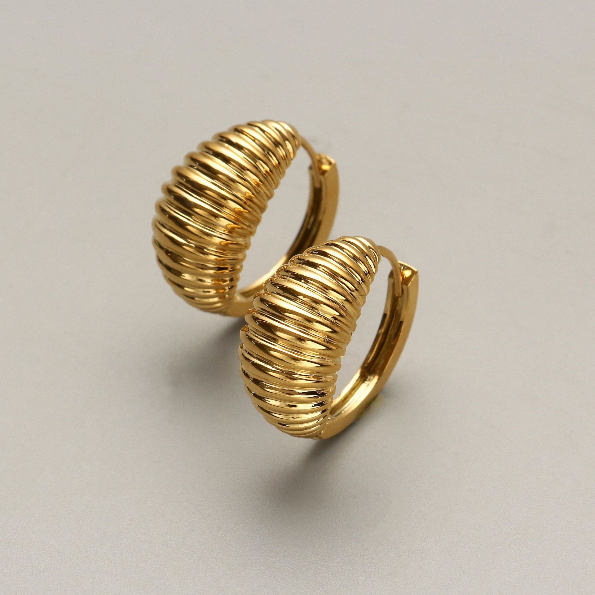 "Crois" Sterling 925 18K Golden Mini Hoops