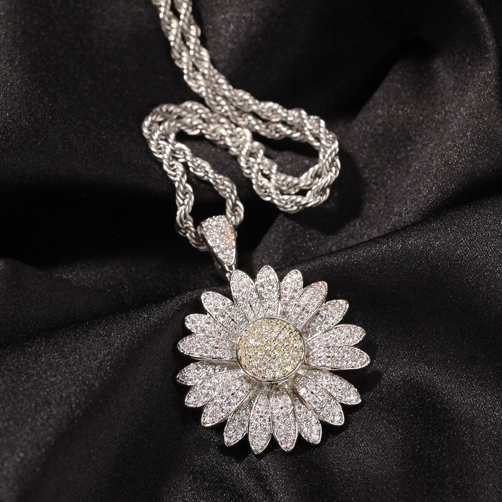 "Fiori Bianchi" Rotating Full Zircon Silver-plated Stainless Steel Necklace