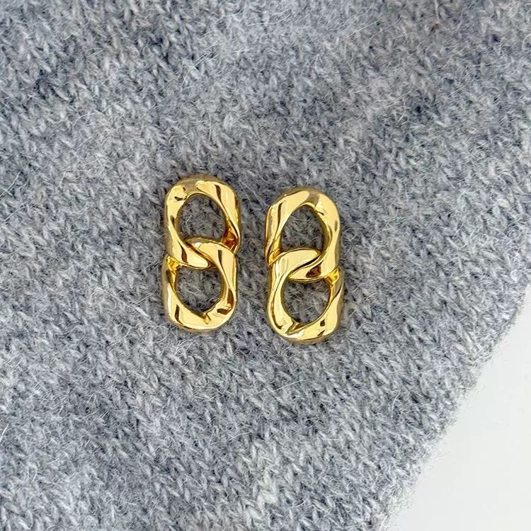 "Faire la Fête" 18K Gοld-plated Celebrity Earrings