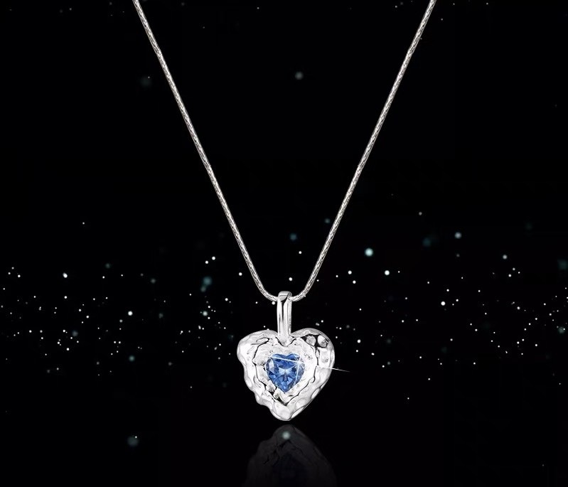 "Amor de laguna" Silver 925 Blue Zircon Heart Necklace